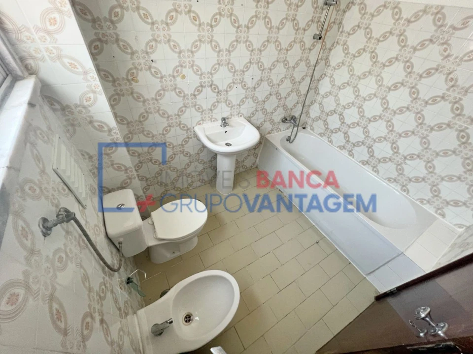 Apartamento T3 para Venda em Carregado e Cadafais Foto 16