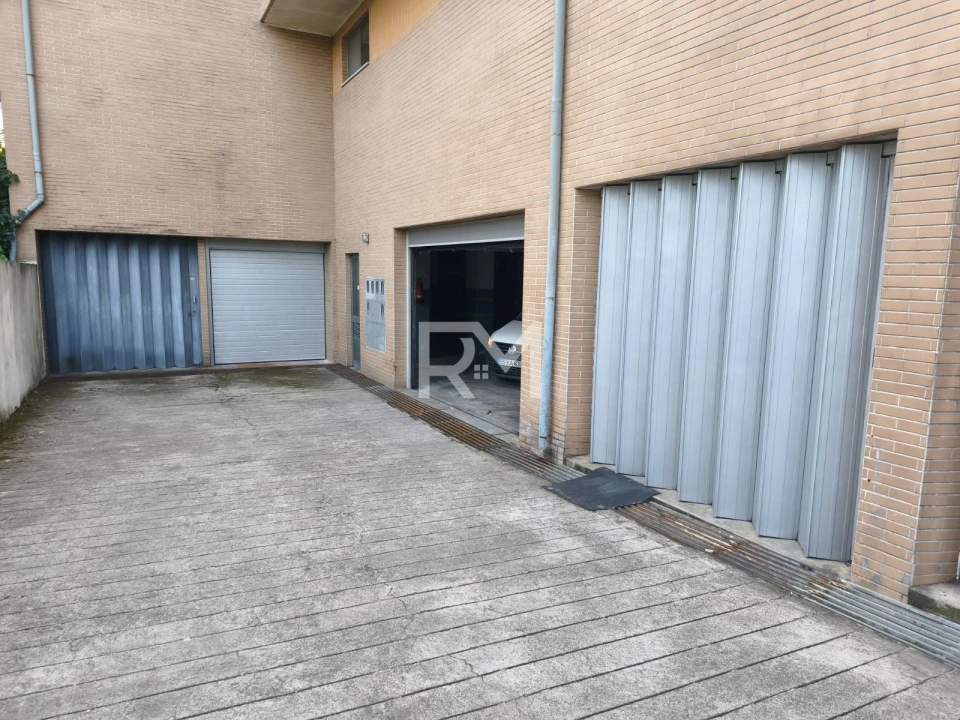 Negócio para Venda em Valongo Foto 1