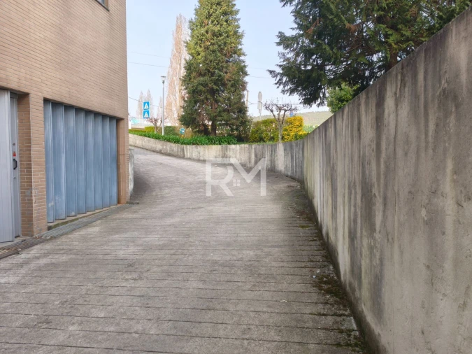 Negócio para Venda em Valongo Foto 4