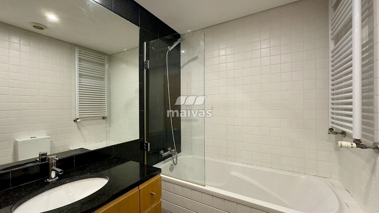 Apartamento T1 para Arrendamento em São Mamede de Infesta e Senhora da Hora Foto 16