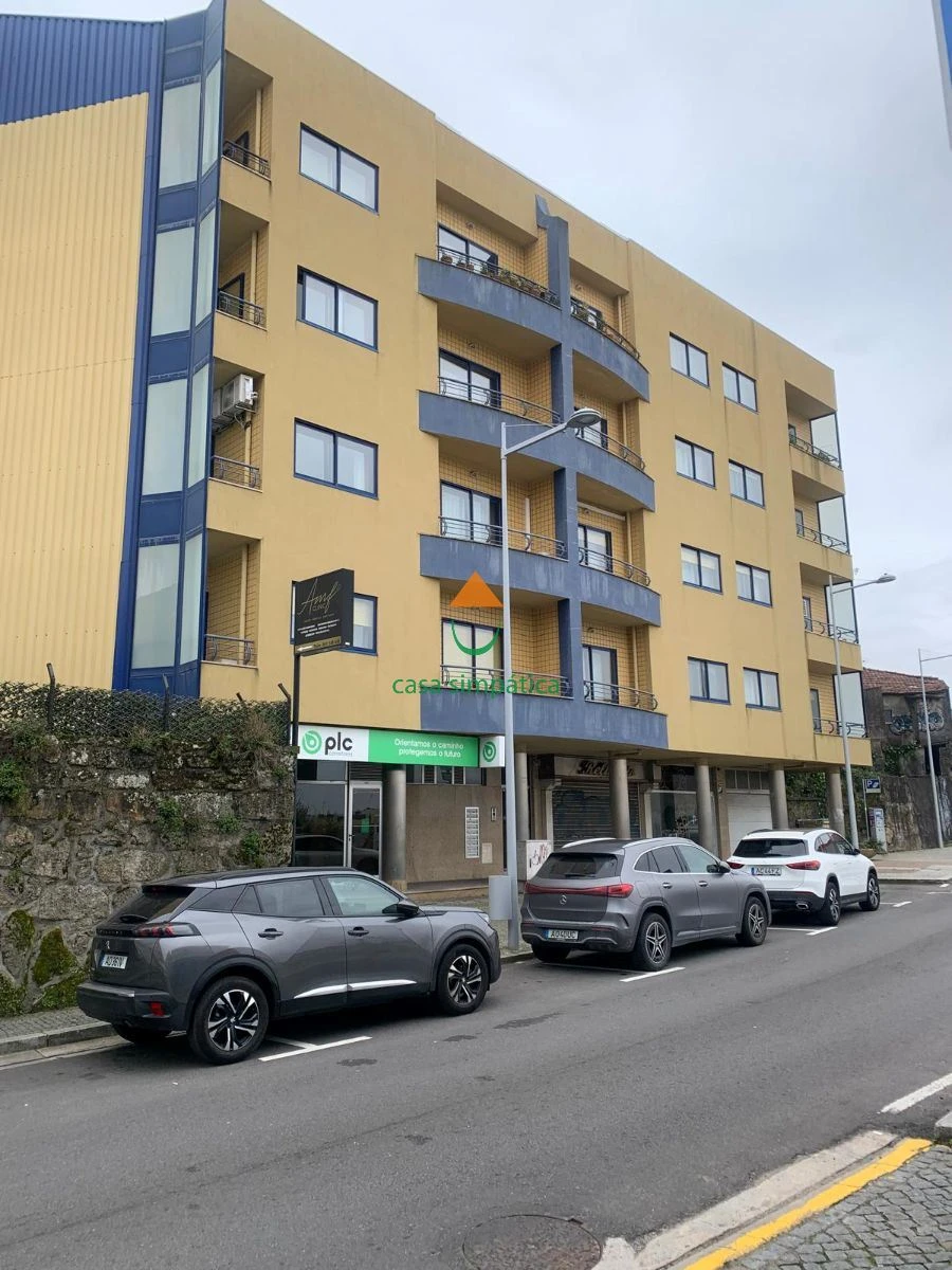 Apartamento T3 para Arrendamento em Gondomar (São Cosme), Valbom e Jovim Foto 1