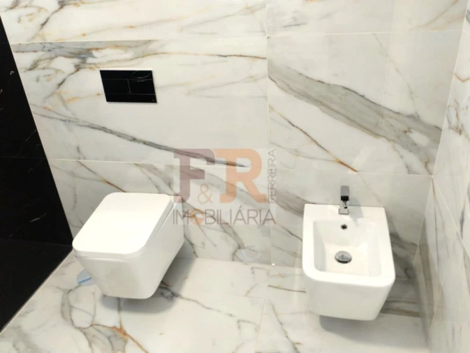 Moradia T3 para Venda em Fernao Ferro Foto 24