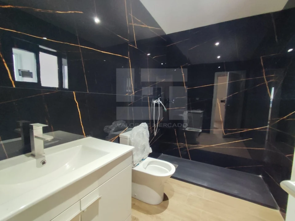 Apartamento T3 para Venda em Oliveira de Frades, Souto de Lafões e Sejães Foto 24