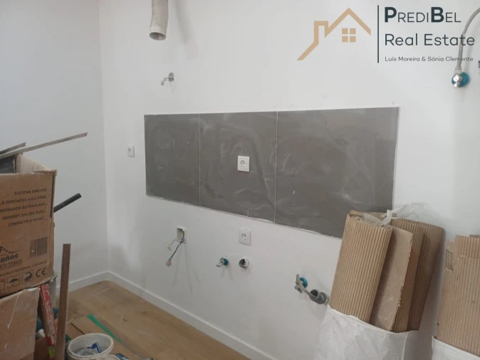 Apartamento T1 para Venda em Águas Livres Foto 8