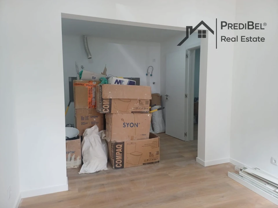 Apartamento T1 para Venda em Águas Livres Foto 5