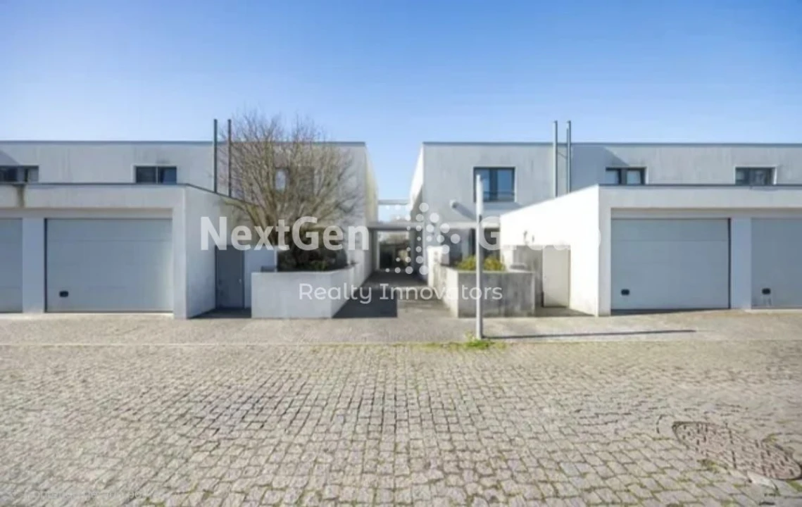 Moradia T3 para Venda em Castêlo da Maia Foto 2