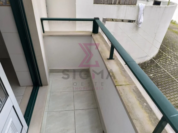 Apartamento T2 para Venda em Bombarral e Vale Covo Foto 39