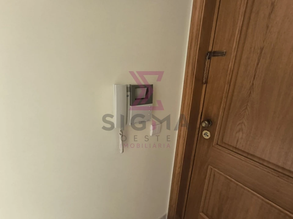 Apartamento T2 para Venda em Bombarral e Vale Covo Foto 24