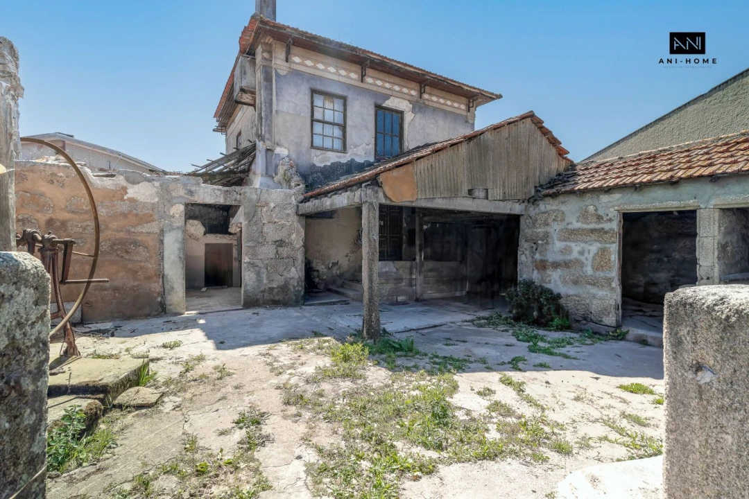 Moradia T4 para Venda em Vilar de Pinheiro Foto 4