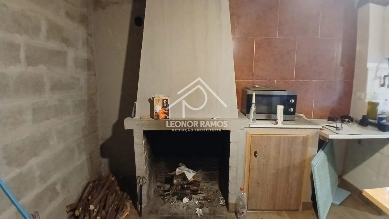 Moradia T3 para Venda em Escalos de Baixo e Mata Foto 1