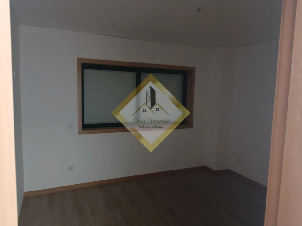 Moradia T4 para Venda em Gondomar (São Cosme), Valbom e Jovim Foto 36