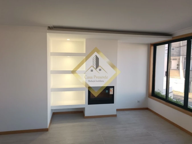 Moradia T4 para Venda em Gondomar (São Cosme), Valbom e Jovim Foto 3