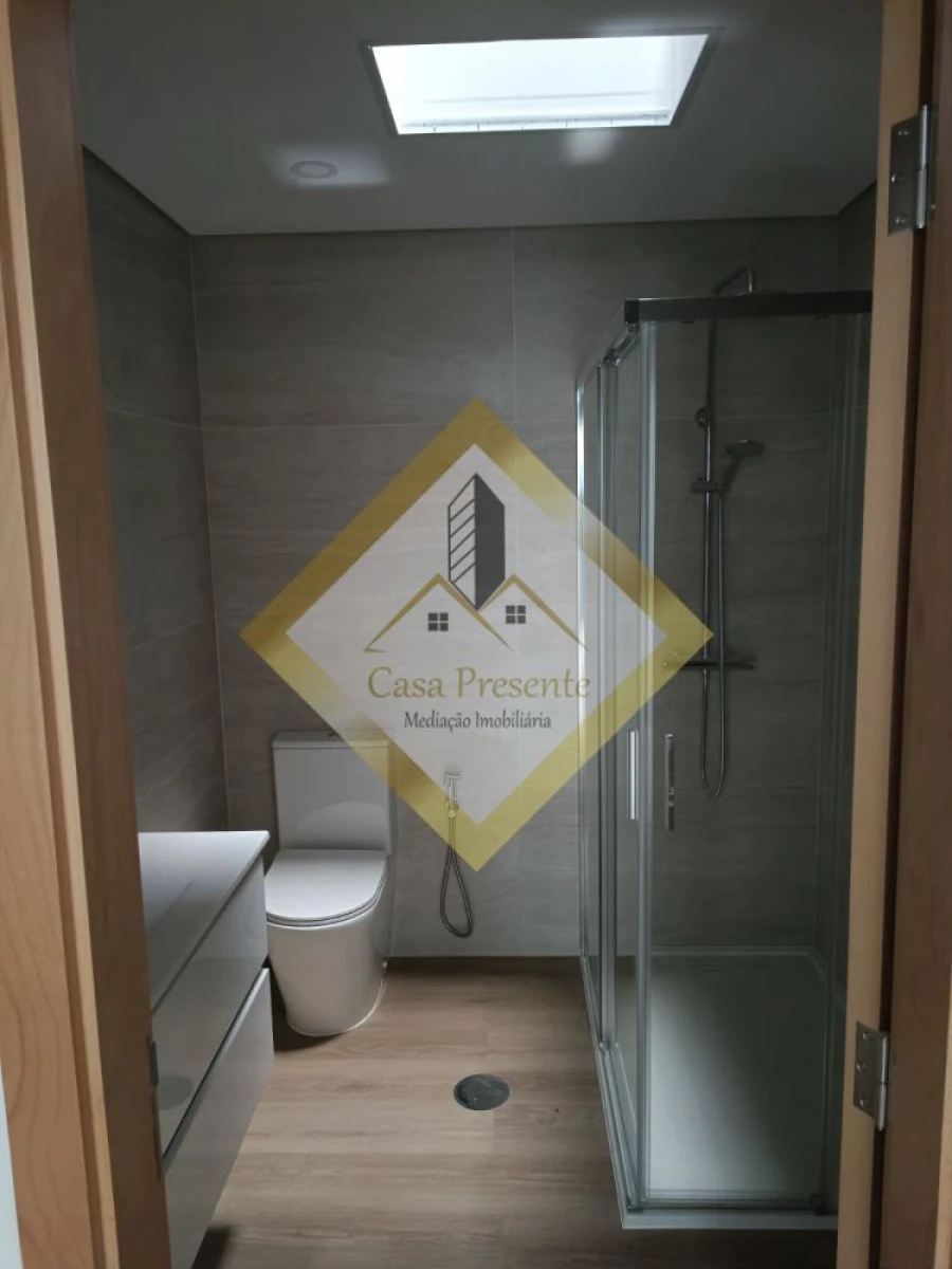 Moradia T4 para Venda em Gondomar (São Cosme), Valbom e Jovim Foto 33