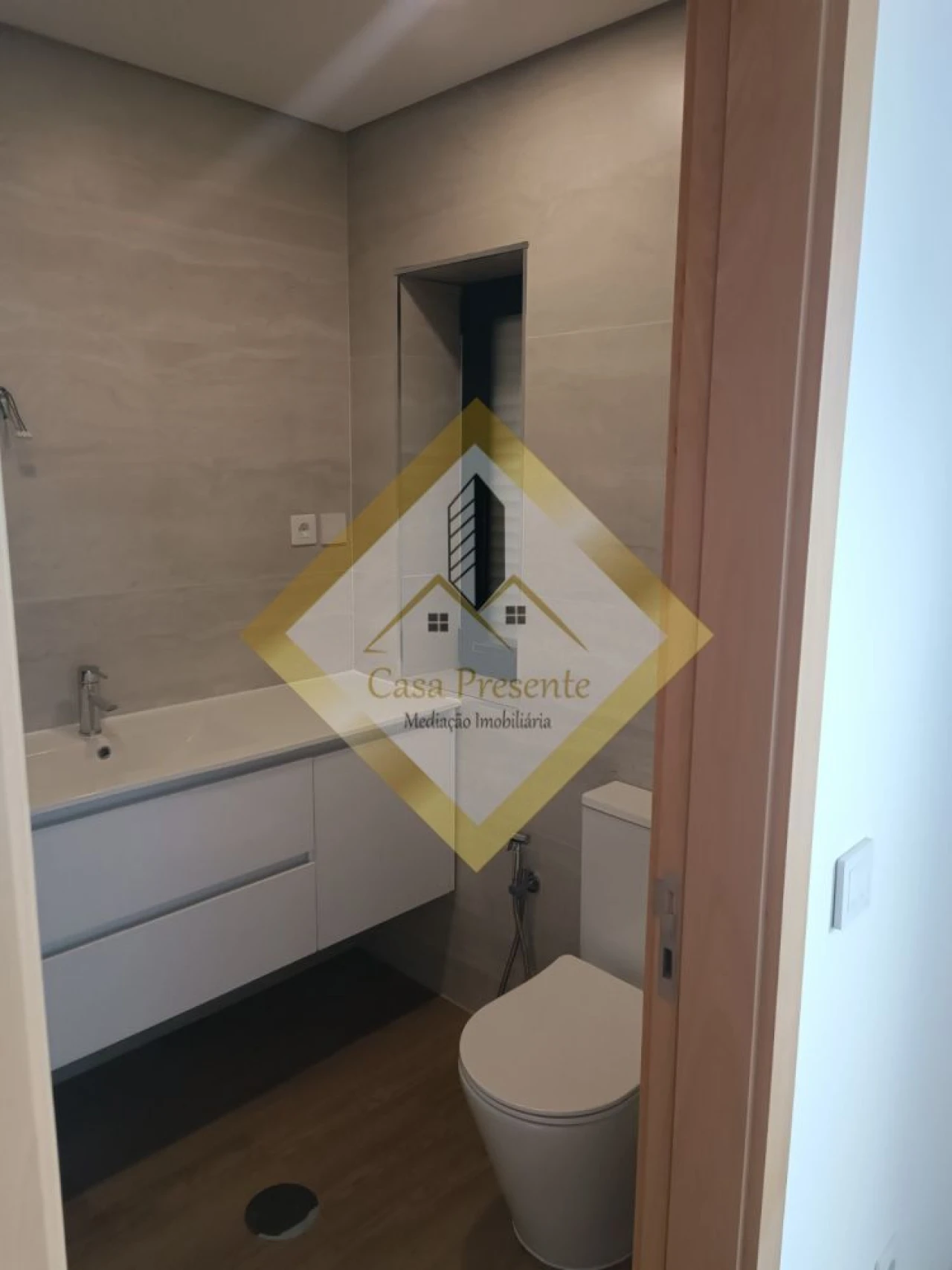 Moradia T4 para Venda em Gondomar (São Cosme), Valbom e Jovim Foto 17