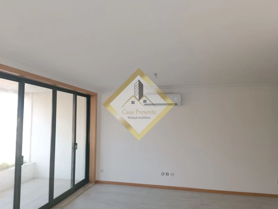 Moradia T4 para Venda em Gondomar (São Cosme), Valbom e Jovim Foto 6