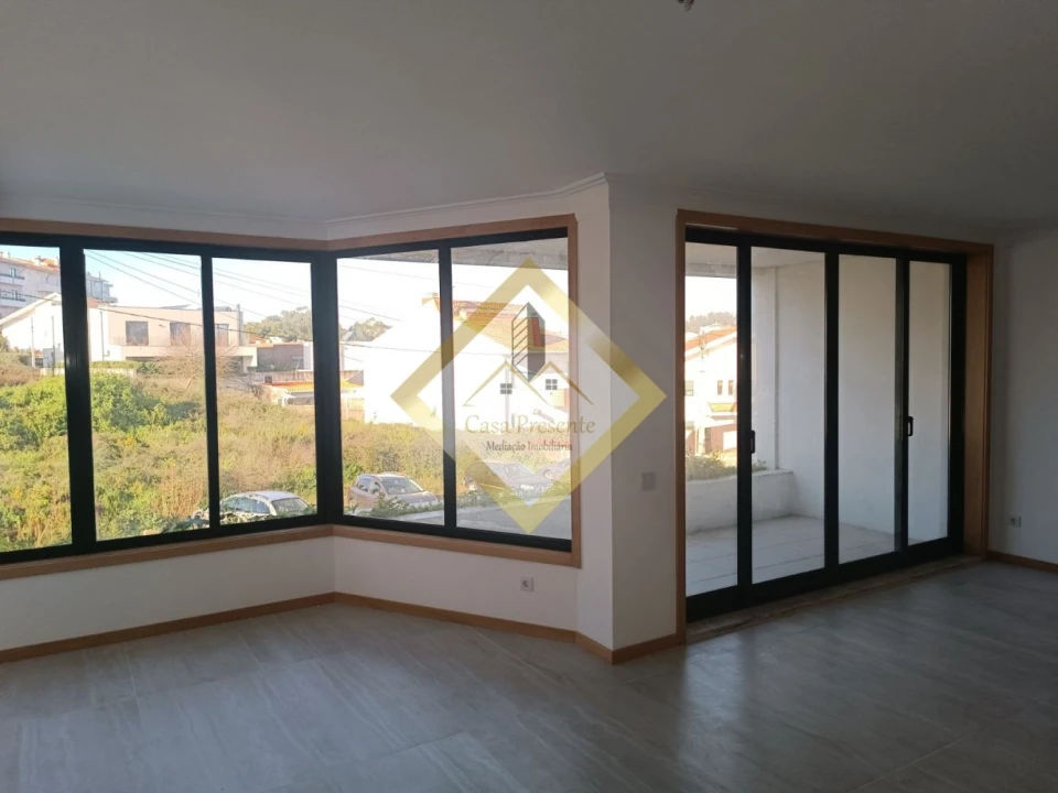 Moradia T4 para Venda em Gondomar (São Cosme), Valbom e Jovim Foto 8