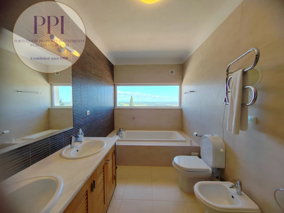 Moradia T5 para Venda em Budens Foto 46