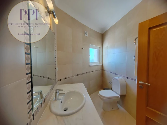 Moradia T5 para Venda em Budens Foto 42