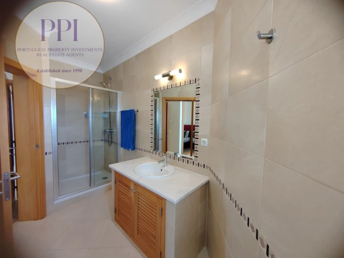 Moradia T5 para Venda em Budens Foto 41