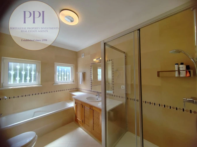 Moradia T5 para Venda em Budens Foto 30