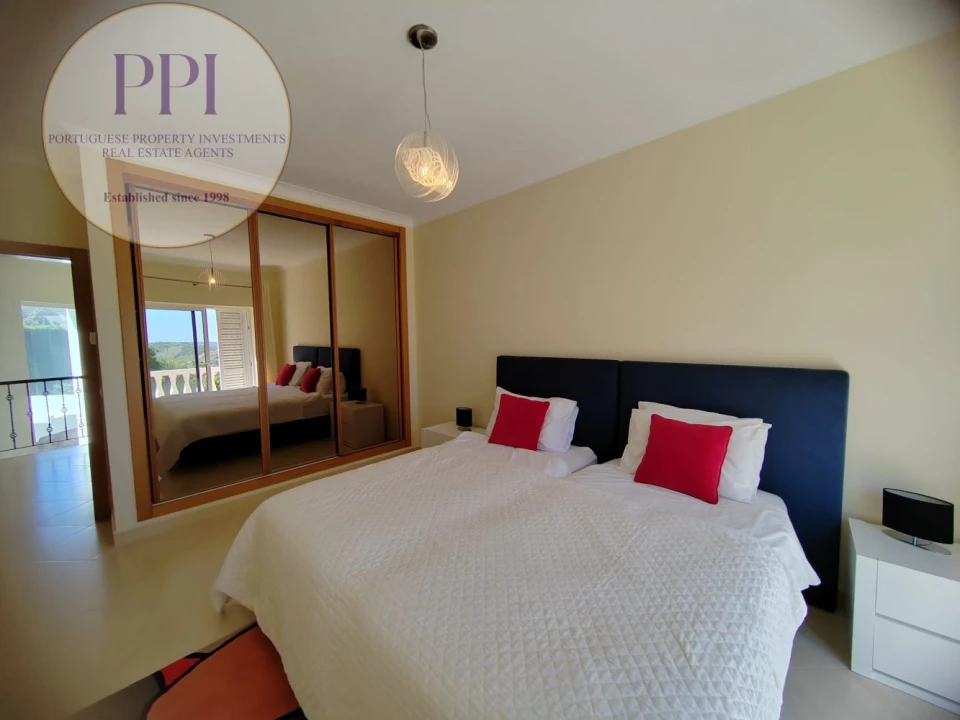 Moradia T5 para Venda em Budens Foto 33