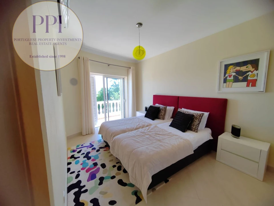 Moradia T5 para Venda em Budens Foto 38