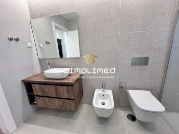 Moradia T4 para Venda em Fernao Ferro