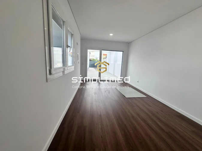 Moradia T4 para Venda em Fernao Ferro Foto 29