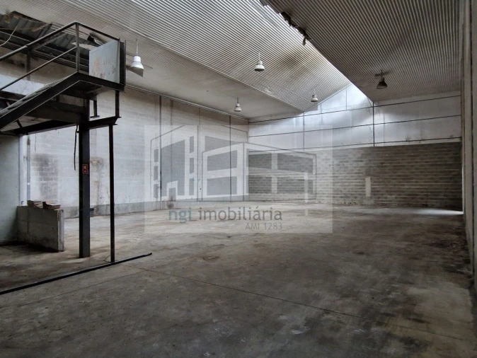 Loja para Arrendamento em Quinta do Anjo Foto 2