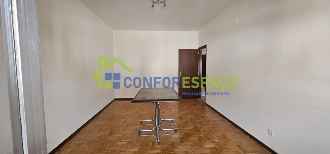 Apartamento T3 para Venda em Salgueiro do Campo Foto 5