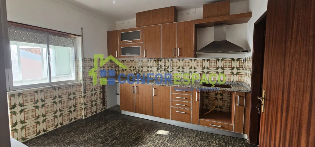 Apartamento T3 para Venda em Salgueiro do Campo Foto 1