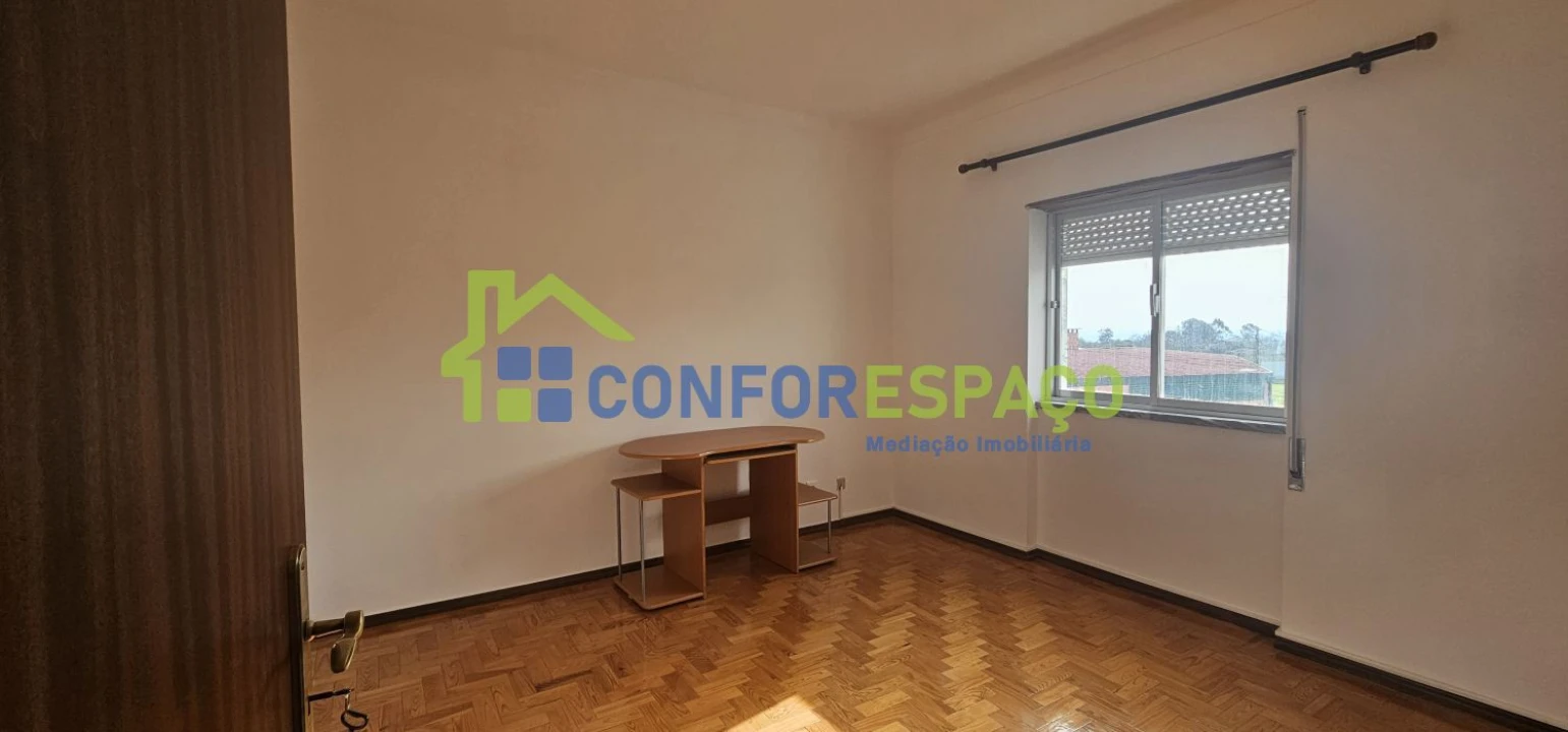 Apartamento T3 para Venda em Salgueiro do Campo Foto 9