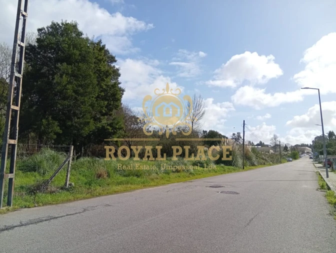 Terreno para Venda em Paços de Brandão Foto 8