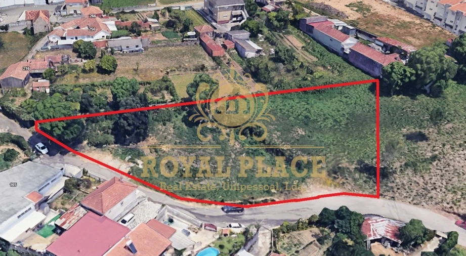 Terreno para Venda em Paços de Brandão