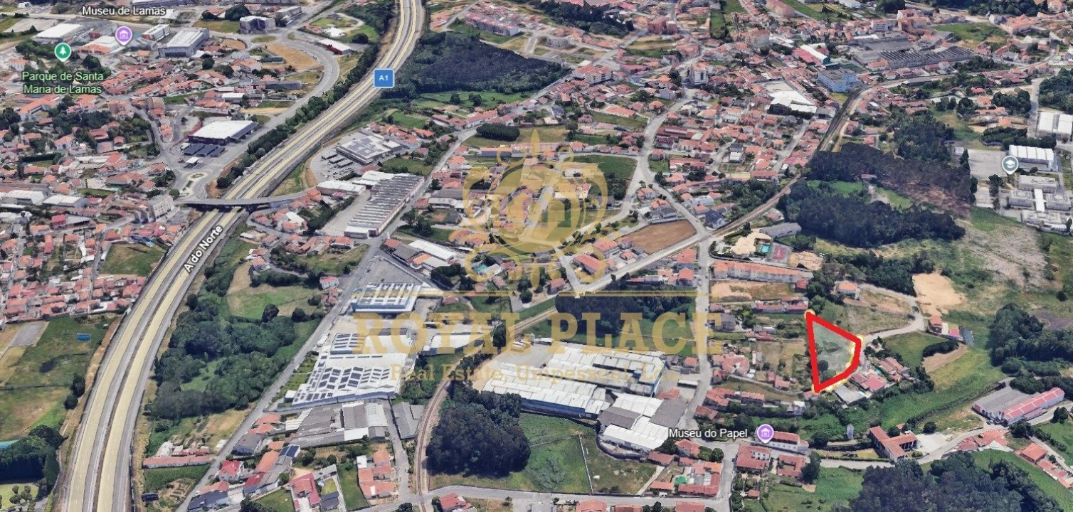 Terreno para Venda em Paços de Brandão Foto 2