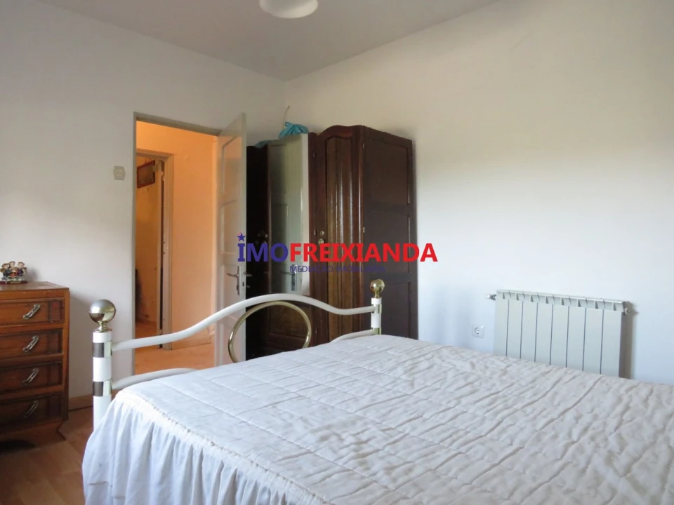 Moradia T4 para Venda em Pelma Foto 21