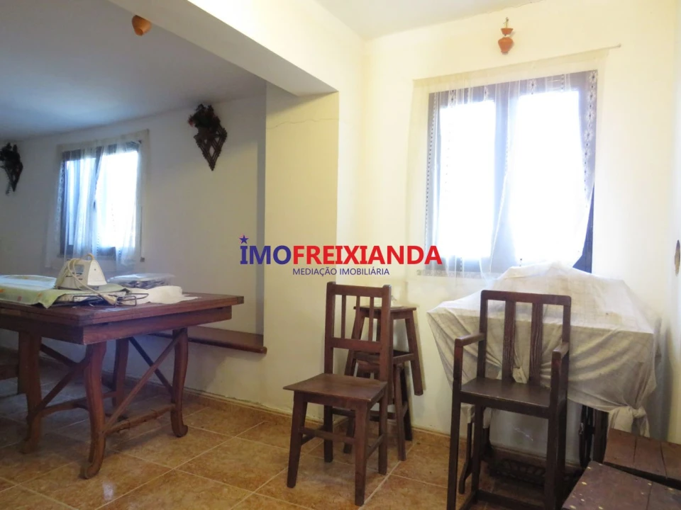 Moradia T4 para Venda em Pelma Foto 31