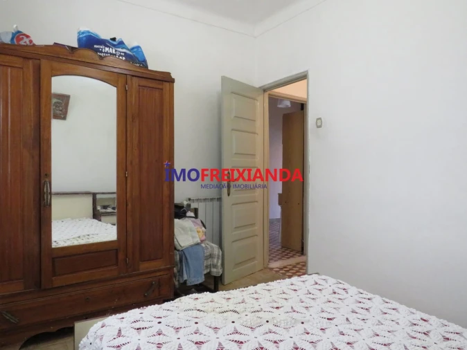 Moradia T4 para Venda em Pelma Foto 27