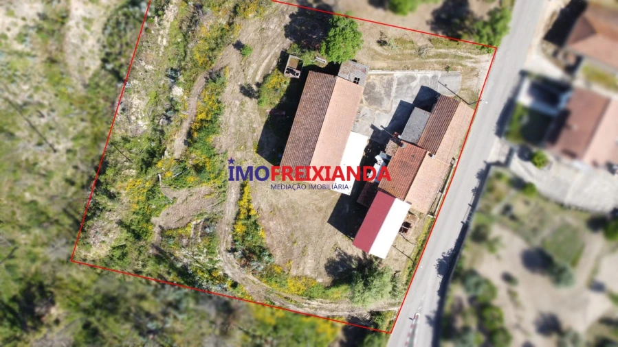 Moradia T4 para Venda em Pelma Foto 46