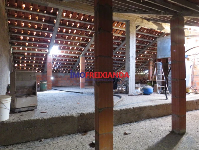 Moradia T4 para Venda em Pelma Foto 40