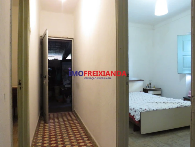 Moradia T4 para Venda em Pelma Foto 23