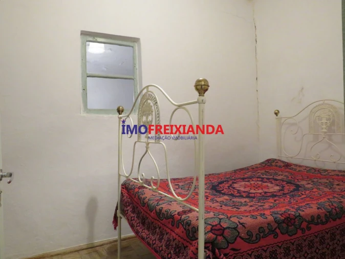 Moradia T4 para Venda em Pelma Foto 24