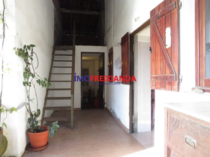 Moradia T4 para Venda em Pelma Foto 8