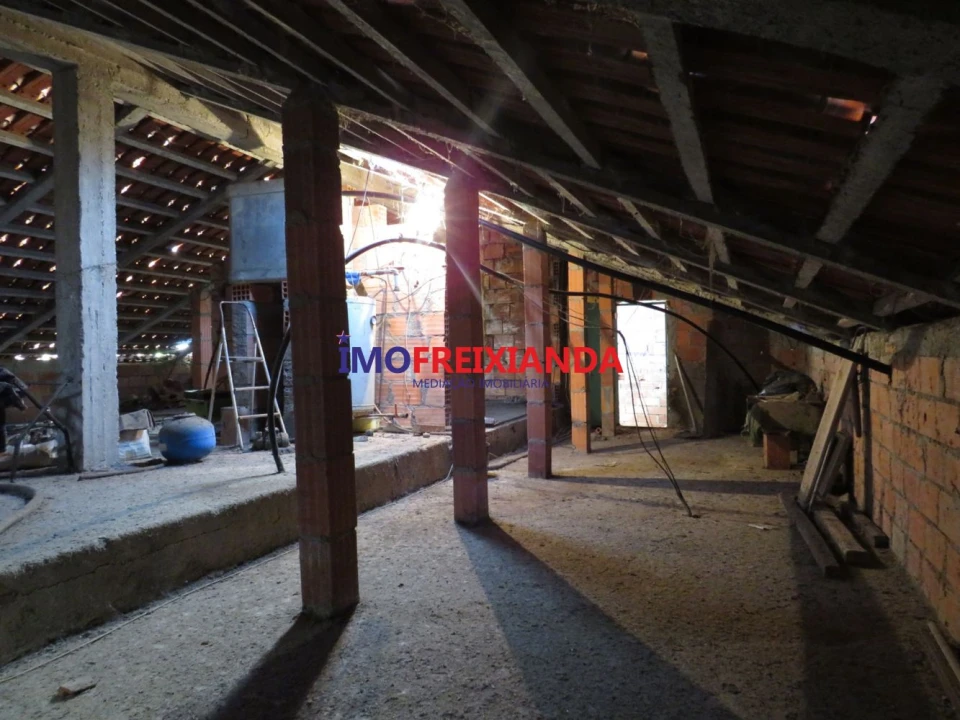 Moradia T4 para Venda em Pelma Foto 41