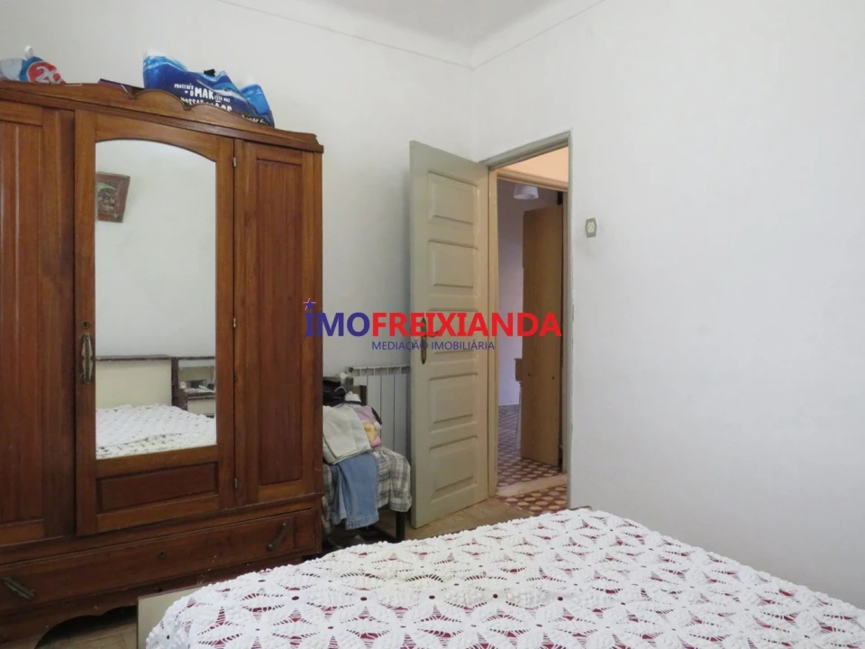 Moradia T4 para Venda em Pelma Foto 27