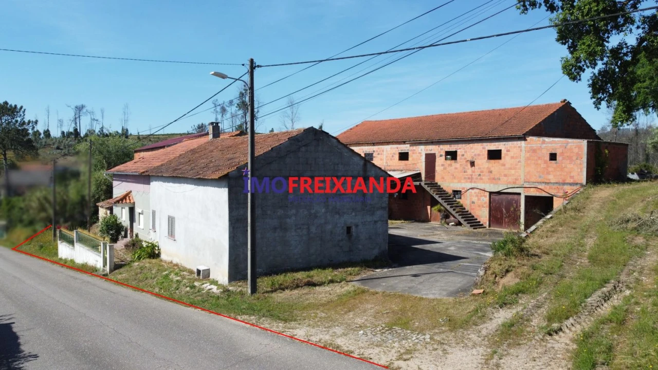 Moradia T4 para Venda em Pelma Foto 2