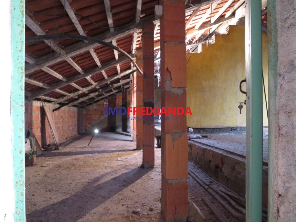 Moradia T4 para Venda em Pelma Foto 37