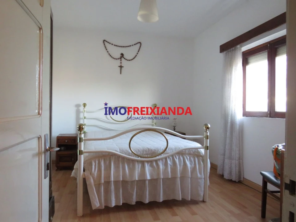 Moradia T4 para Venda em Pelma Foto 20