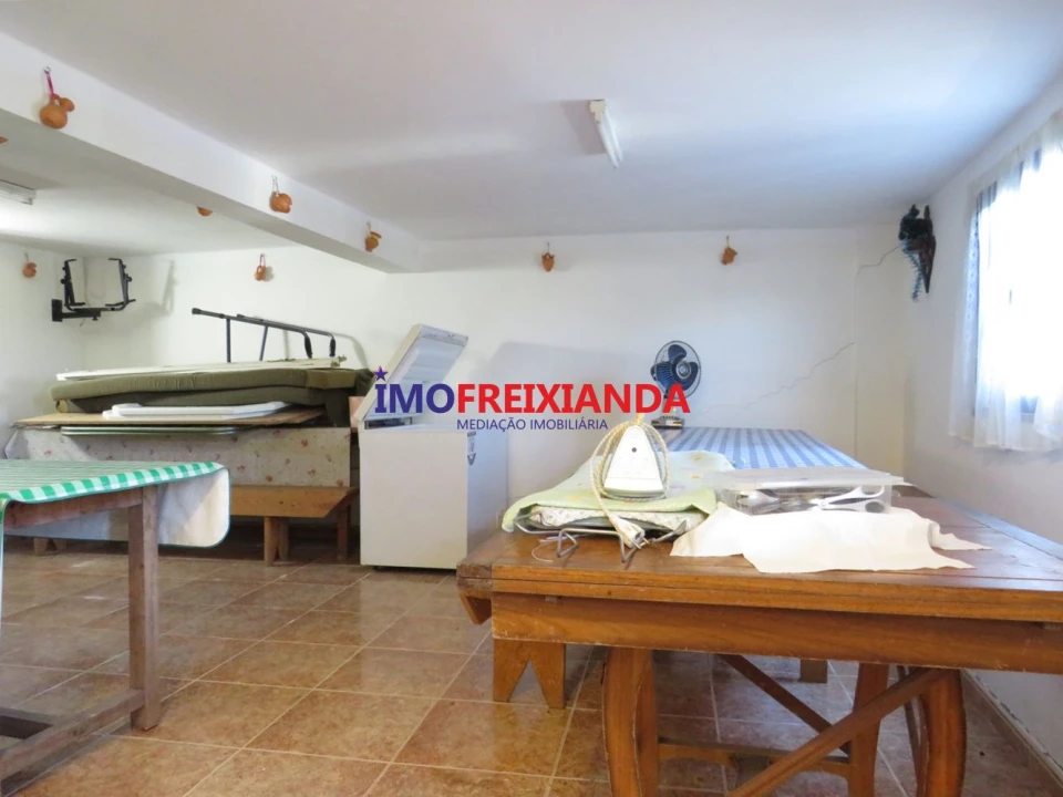 Moradia T4 para Venda em Pelma Foto 32