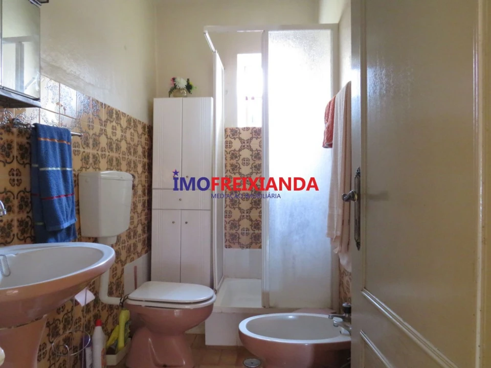 Moradia T4 para Venda em Pelma Foto 15